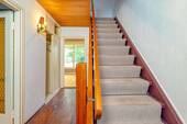 Treppe zum Obergeschoss - 