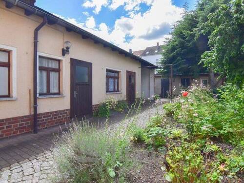 Garten - Reihenmittelhaus mit 182,50 m&sup2; in Crimmitschau zum Kaufen