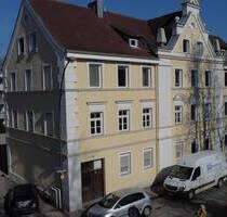 Charmante 4 Zimmer-Wohnung mit Garage ++ frei ab sofort ++ - Landshut Nikola