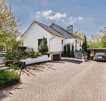 Modernisiertes Einfamilienhaus mit Pool, großem Garten und viel Platz in ruhiger Lage von Rullstorf