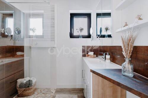 Badezimmer mit Dusche - 