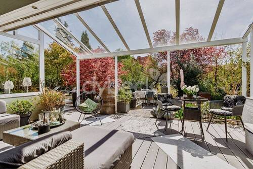 Großer Terrassenbereich - 
