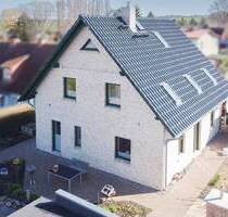 Einfamilienhaus in Polchow auf Rügen - Wohnen auf 3 Ebenen in erster Wasserlage am Bodden - Glowe
