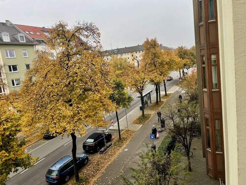 Ausblick - Etagenwohnung mit 32,00 m² in München zum Kaufen