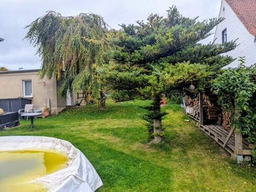 Ansichten - Mehrfamilienhaus, Wohnhaus mit 104,00 m&sup2; in Naumburg (Saale) zum Kaufen