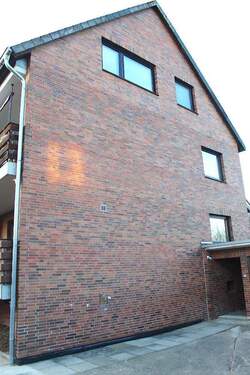 Rücksansicht - 2 Zimmer Mehrfamilienhaus, Wohnhaus zum Kaufen in Garbsen