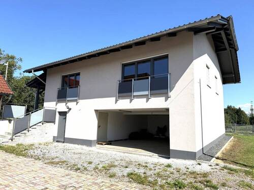 Bild 1 - neuwertige 3-Zimmer-Wohnung mit Carport