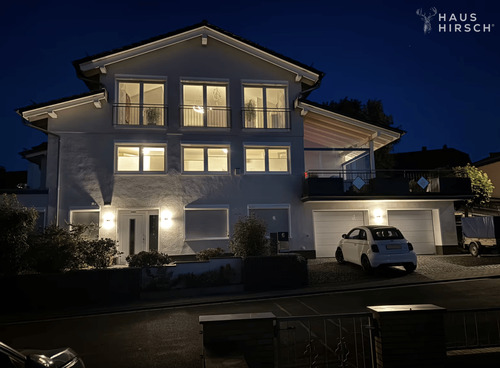 Abendstimmung - Mehrfamilienhaus, Wohnhaus in Reiskirchen