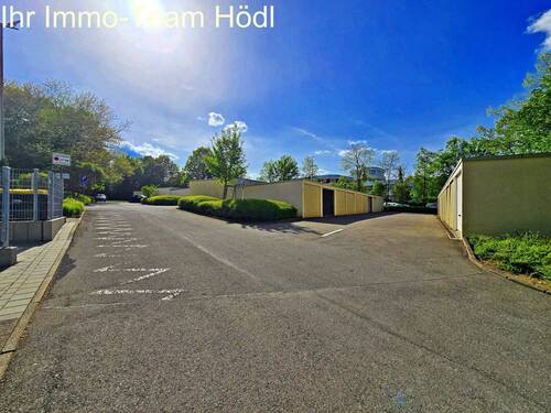 Zufahrt zur Garage - 