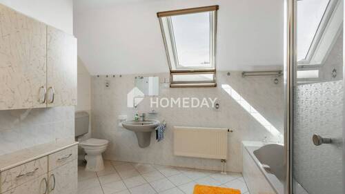 1. OG Badezimmer 1 - 