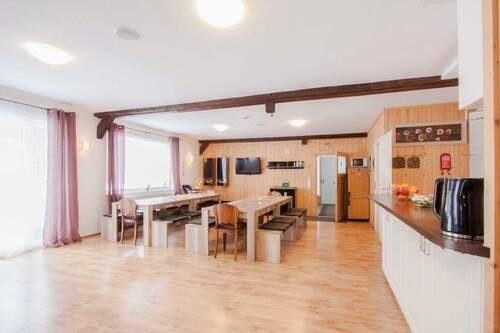 Wohn & Essbereich EG - 7 Zimmer Einfamilienhaus in Schluchsee