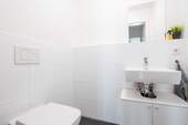 Modernes Gäste-WC - 