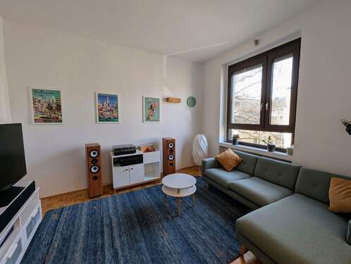 Wohnzimmer - Eigentumswohnung im Gründerzeithaus - 4 Zimmer, Loggia, 101 m² 