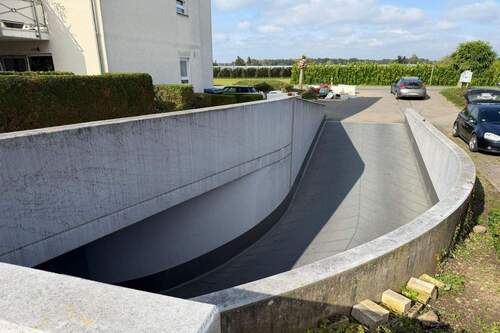 Tiefgarageneinfahrt - 