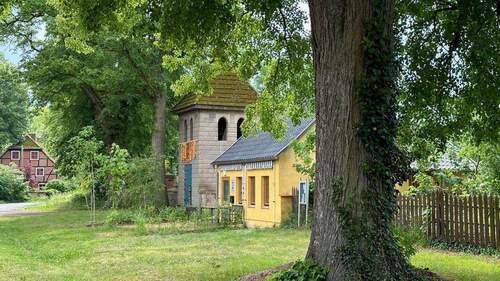 Verwunschen, verwunschen. - 