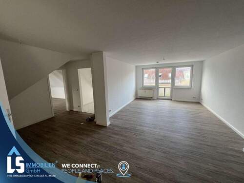 Eingangsbereich - 4 Zimmer Etagenwohnung zur Miete in Dahlenwarsleben