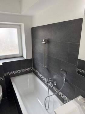 Badezimmer - komplett neu - 