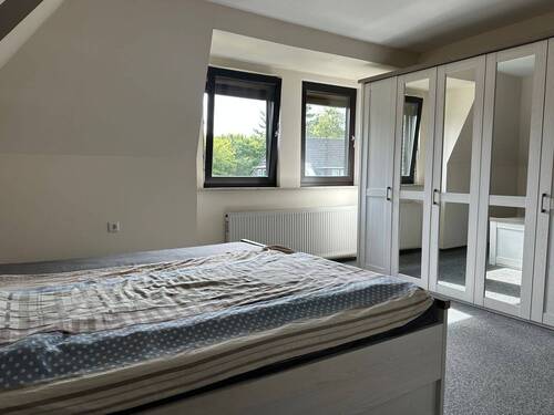 Schlafzimmer II OG - 