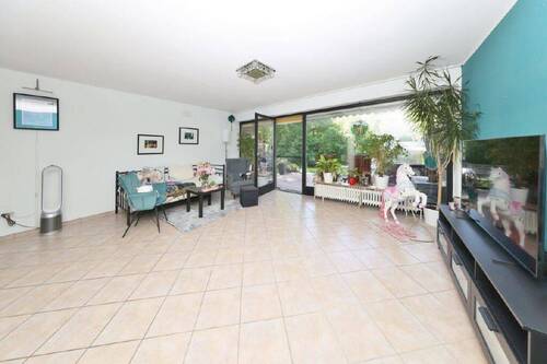 Helles Wohn- und Esszimmer - 
