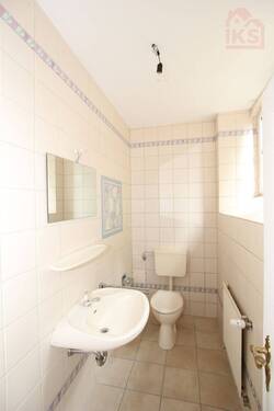 UG WC - 