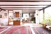 Wohnzimmer - 4 Zimmer Etagenwohnung zum Kaufen in Stuttgart