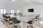 Regus Riva Gulli 5740 Trieste Italy Large Meeting Room Without People.jpg - Büro mit 10,00 m&sup2; in Berlin zur Miete