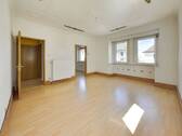 Wohnzimmer - 3 Zimmer Etagenwohnung in Stuttgart