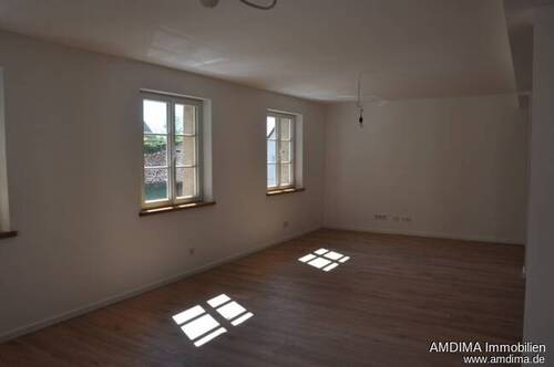Wohnbereich - Etagenwohnung mit 128,00 m&sup2; in Nürnberg / Kornburg zur Miete