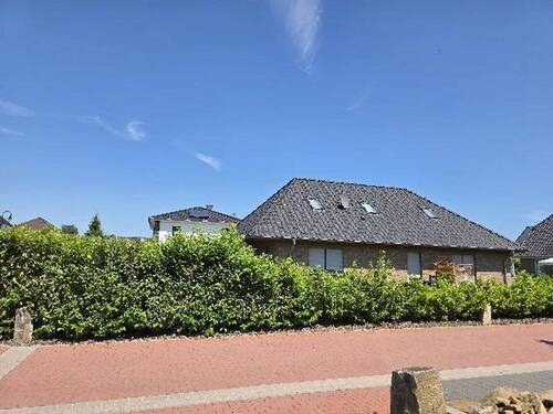 Süd - 5 Zimmer Einfamilienhaus zur Miete in Helpsen