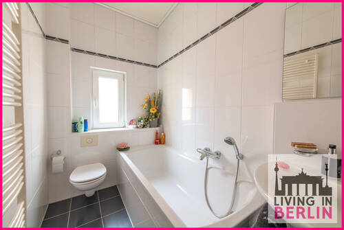 Badezimmer Obergeschoss-Wohnung - 