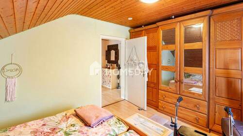 1. OG Schlafzimmer 2 - 