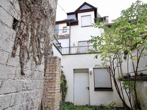 Haus 1 - Rückseite, Blick vom Innenhof - 