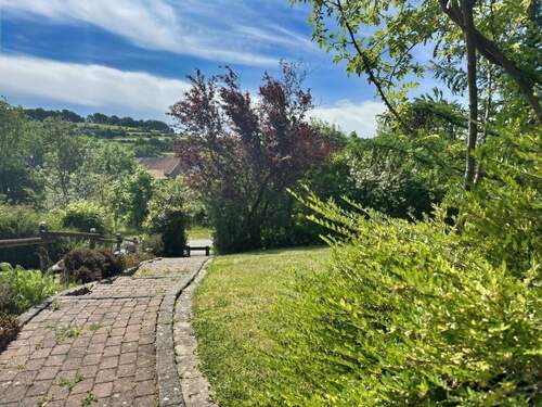 Zuwegung - 3 Zimmer Mehrfamilienhaus, Wohnhaus in Extertal