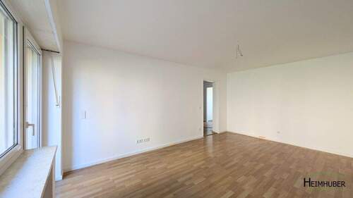 Wohnzimmer - 3 Zimmer Etagenwohnung in München