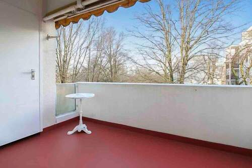 Balkon - 4 Zimmer Etagenwohnung zum Kaufen in Frankfurt am Main