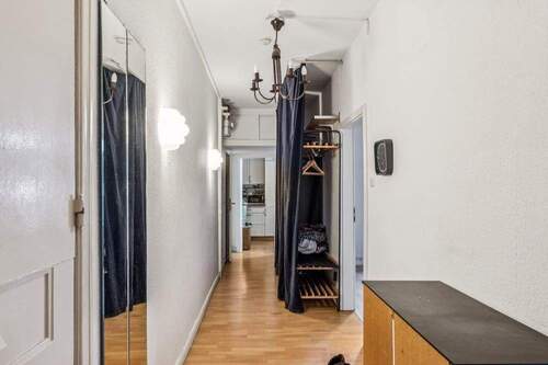 Flur - Etagenwohnung mit 72,00 m&sup2; in Hamburg zum Kaufen