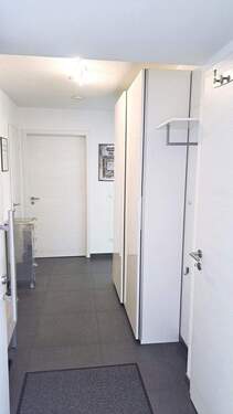 Flur - 4 Zimmer Terrassenwohnung zum Kaufen in Feucht