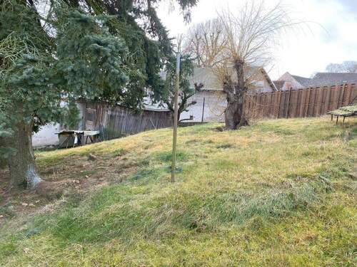 Grundstück hinter dem Haus - 