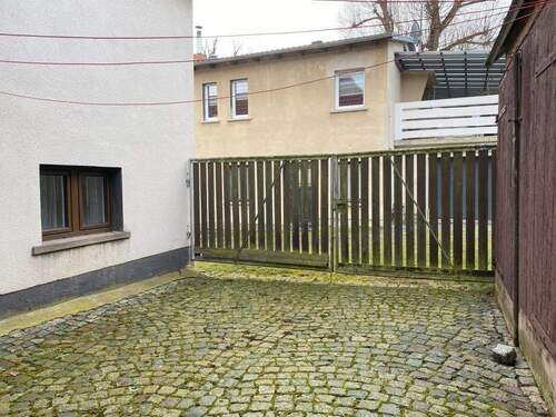 Zufahrt Garage und Scheune - 