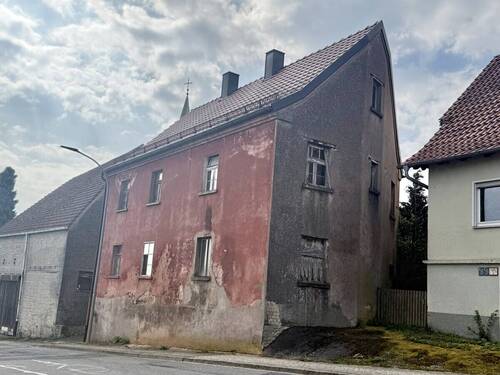Außenansicht - 6 Zimmer Einfamilienhaus zum Kaufen in Sulzbach-Rosenberg