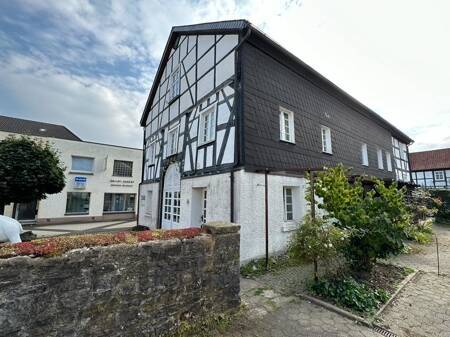 Seitenansicht - Mehrfamilienhaus, Wohnhaus in Balve