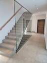 Diele mit Treppe ins OG - 