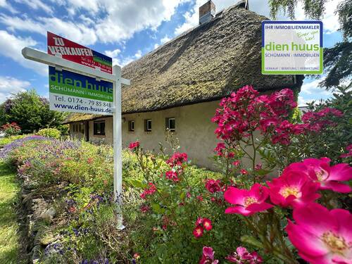 Traumhaftes Reetdachhaus - Traum unter Reet direkt an der Ostsee