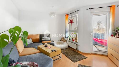 Wohnzimmer 1 - 2-Zimmer-Wohnung mit Balkon in ruhiger Wohnlage von Kaiserslautern