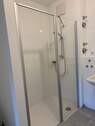 Vollbad mit Dusche - 
