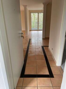 Eingangsbereich - 4 Zimmer Etagenwohnung in Wallerfangen