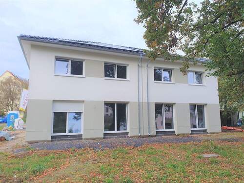 20251022_165302 Heller.jpg - Bezugsfertige Doppelhaushälfte mit 5 Zimmer- Energieklasse NH-40!