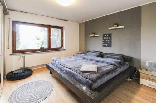 Schlafzimmer EG - 