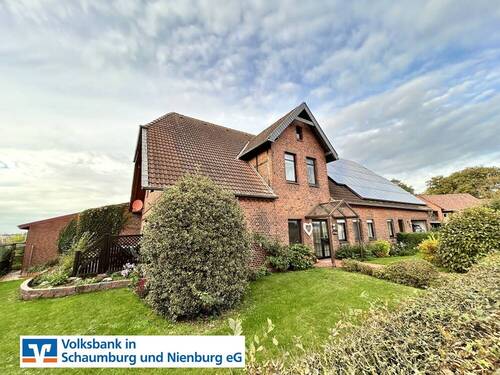 Ansicht v Süden - Großes Eigenheim mit ELW in Sarninghausen