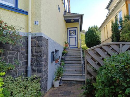 Eingang - 6 Zimmer Doppelhaushälfte zum Kaufen in Betzdorf